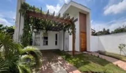 Casa em condomínio no distrito de Quiririm/ Taubaté -SP