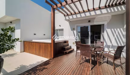 Cobertura duplex à venda no Edifício Costa Azul com 04 dormitórios em Bombinhas