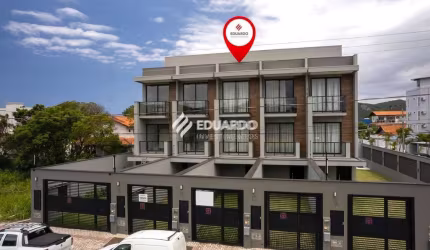 Sobrado Triplex com 3 Suítes à Venda em Canto Grande – Bombinhas/SC