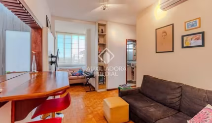 Apartamento à Venda, 2 Quartos, 1 Vaga, Próximo a Orla do Guaíba