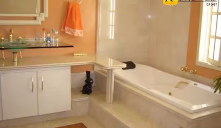 EXCELENTE CASA NO BRAGA ENTRE COMÉRCIO E PRAIA!