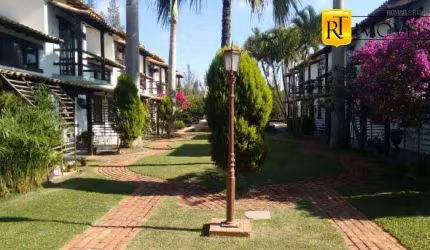Excelente Casa Duplex Em Condomínio.