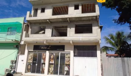 Excelente Triplex Fino Acabamento em Cabo Frio- RJ