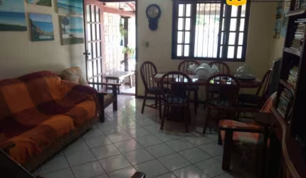 Casa duplex com 2 quartos em condomínio no Portinho