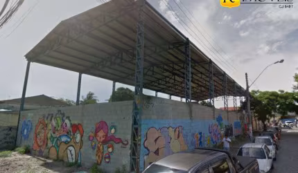 Galpão em Terreno de 600m²