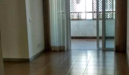 Ótimo apartamento a uma quadra da Praia