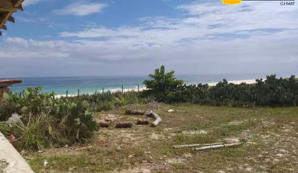 Terreno murado com vista para o mar em Praia Seca em Araruama
