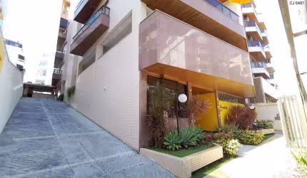 Apartamento próximo à praia com 02 suítes e ampla varanda