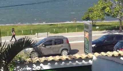 Casa Duplex com Vista para Lagoa em Condomínio nas Palmeiras