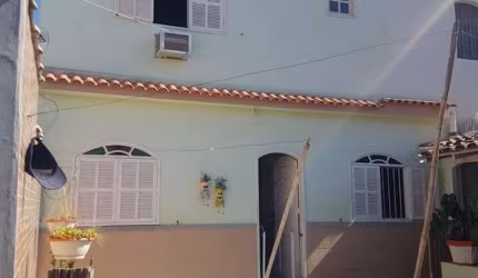 Ótima Casa na Praça da Bandeira em Araruama/RJ