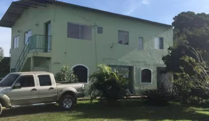 Casa com 6 Quartos em Terreno de 1.200 m² a venda Araruama/RJ