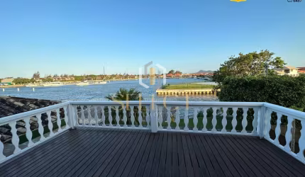 Casa em Canal Navegável com 4 Suítes em Búzios/RJ