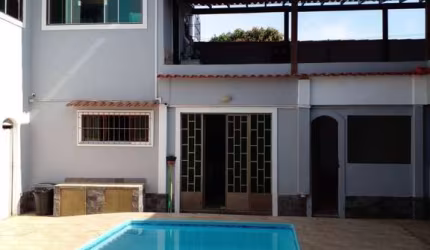 Casa com 4 quartos a venda no Coqueiral em Araruama/RJ