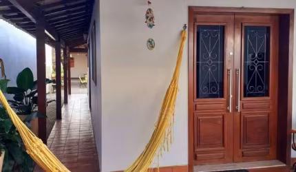 Casa dos sonhos com anexo, edícula e amplo quintal em Cabo Frio/RJ