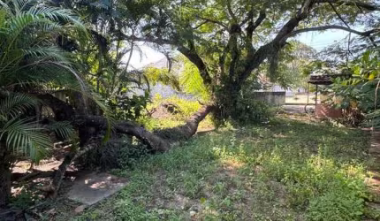 Terreno de 913 mt² residencial ou comercial à venda em Outeiro, Araruama/RJ