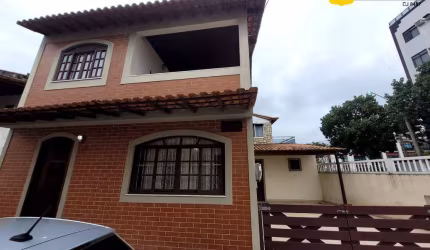 Casa duplex em condomínio à venda perto da praia do Braga, Cabo Frio/RJ