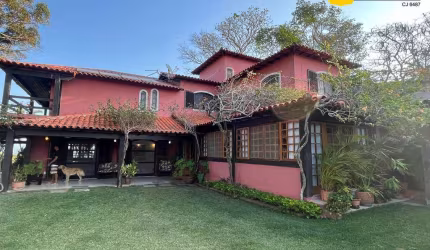 Casa de 5000 m² em frente à lagoa à venda em São Pedro/RJ