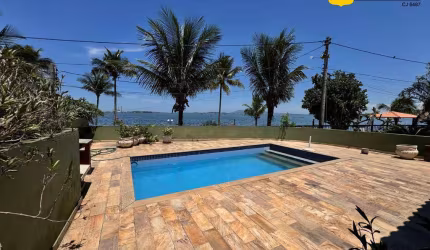 Casa na beira da lagoa no condomínio Marina Palmer à venda, Cabo Frio/RJ