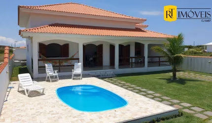 Bela casa com 3 quartos à venda em condomínio em Arraial do Cabo/RJ