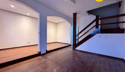 Casa duplex para locação com 3 quartos no Jardim Caiçara, Cabo Frio/RJ