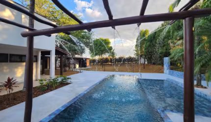 Casa de Condomínio de alto padrão com 4 Quartos à venda, 420m²