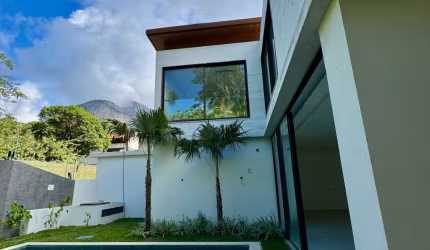 Casa dúplex condomínio Gavea !
