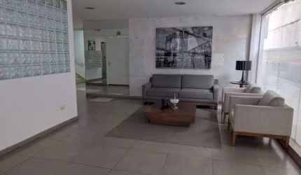 lindo e amplo apto em Moema fora de rota a poucos metros do metro barbada