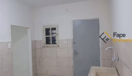 Alugo casa na Vila Bancária