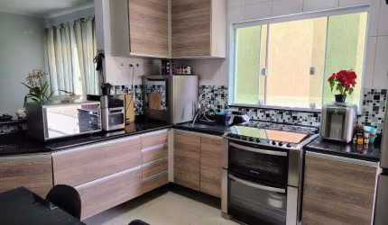 Casa para Venda em Mogi das Cruzes, Vila Nova Cintra, 2 dormitórios, 2 banheiros, 2 vagas