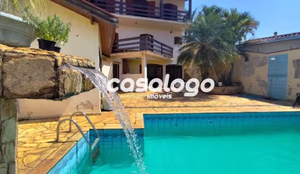 Vendo Sobrado de 426 m2 com Piscina e espaço para Clínica no Jardim Chapadão em Campinas-SP