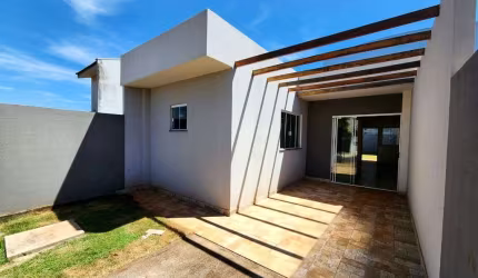 Casa a venda no Jardim Itália em Marialva, três quartos sendo uma suíte