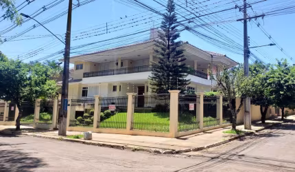 Lindo Sobrado a venda no coração de Marialva - 722m² de área construída