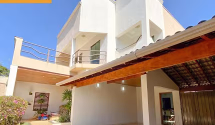 Casa para Venda em Araxá, Santo Antônio, 4 dormitórios, 2 suítes, 5 banheiros, 2 vagas