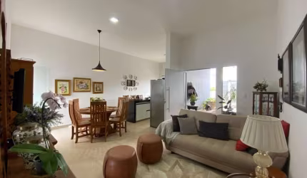 Casa para Venda em Araxá, FENÍCIA, 3 dormitórios, 1 suíte, 2 banheiros, 3 vagas