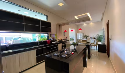 Casa para Venda em Araxá, Jardim Europa, 4 dormitórios, 2 suítes, 4 banheiros, 4 vagas