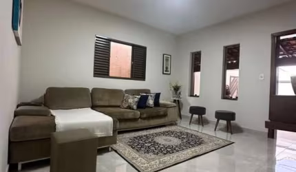 Casa para Venda em Araxá, SÃO DOMINGOS, 2 dormitórios, 1 suíte, 3 banheiros, 2 vagas