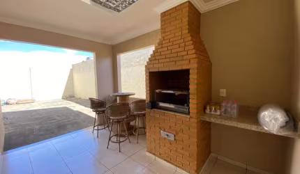 Casa para Venda em Araxá, ALVORADA, 3 dormitórios, 1 suíte, 2 banheiros, 4 vagas