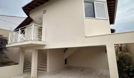 Casa para Venda em Araxá, ARASOL, 3 dormitórios, 1 suíte, 2 banheiros, 4 vagas