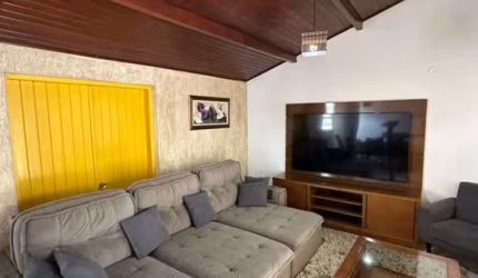 Casa para Venda em Araxá, ÁREA 2, 3 dormitórios, 1 banheiro, 1 vaga