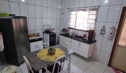 Casa para Venda em Araxá, Jardim Europa, 3 dormitórios, 1 suíte, 2 banheiros, 4 vagas