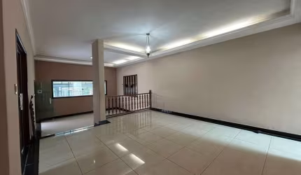 Casa para Venda em Araxá, CENTRO, 4 dormitórios, 1 suíte, 3 banheiros, 4 vagas