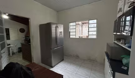 Casa para Venda em Araxá, CENTRO, 3 dormitórios, 2 banheiros, 1 vaga