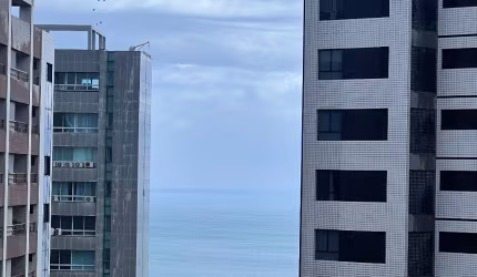 Alugo ótimo flat próximo à beira mar