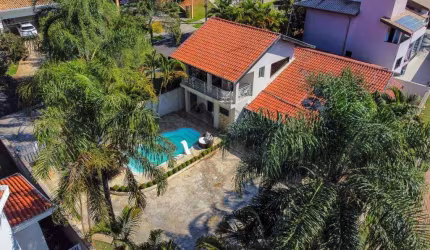 Sobrado à venda em Valinhos, Santa Cruz, com 3 quartos, com 270 m², Terras do Caribe