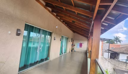 Casa 400m2,Galpão 300m2,loja com 125m2 oportunidade,aceita permuta!!!