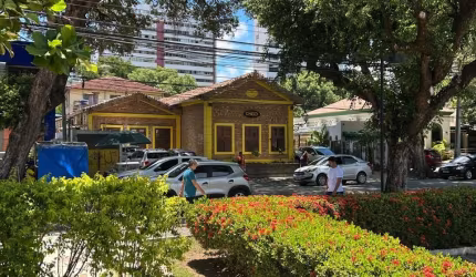 Excelente imóvel comercial no Espinheiro .