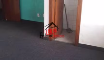 Sala Comercial bem localizada, na Av. Abílio Machado