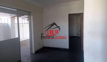 Sala Comercial bem localizada, 135m² na Av. Abílio Machado