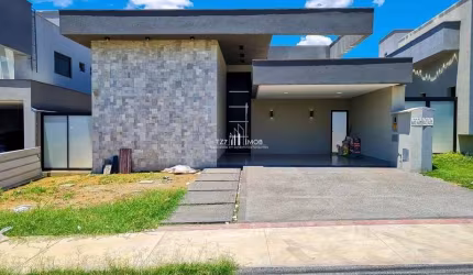 Casa térrea com 3 suítes independentes no condomínio Parqville Pinheiros.