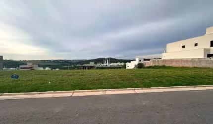 Lote Jardins Porto com 300,00 m²,  quitado e registrado!